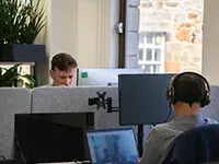 Image showing 2i at work